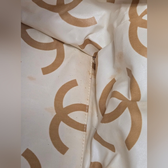 Chanel White Woven Canvas Bekko Chain Large Tote Bag In White - Picture 15 of 17